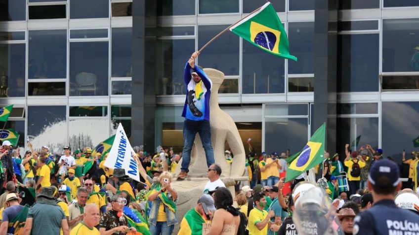 O pedido para julgar as ações penais no plenário virtual foi feito pelo relator do caso, ministro Alexandre de Moraes, e aceito pela presidente do STF, Rosa Weber. Foto: Reprodução